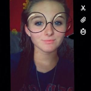 Meet your Posher, Caitie